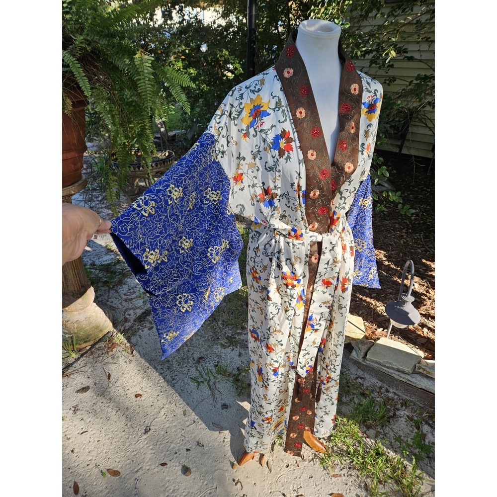 Cabernet Kimono Robe Satiny Floral Mixed Pattern Gold Embroidered Boho M/L